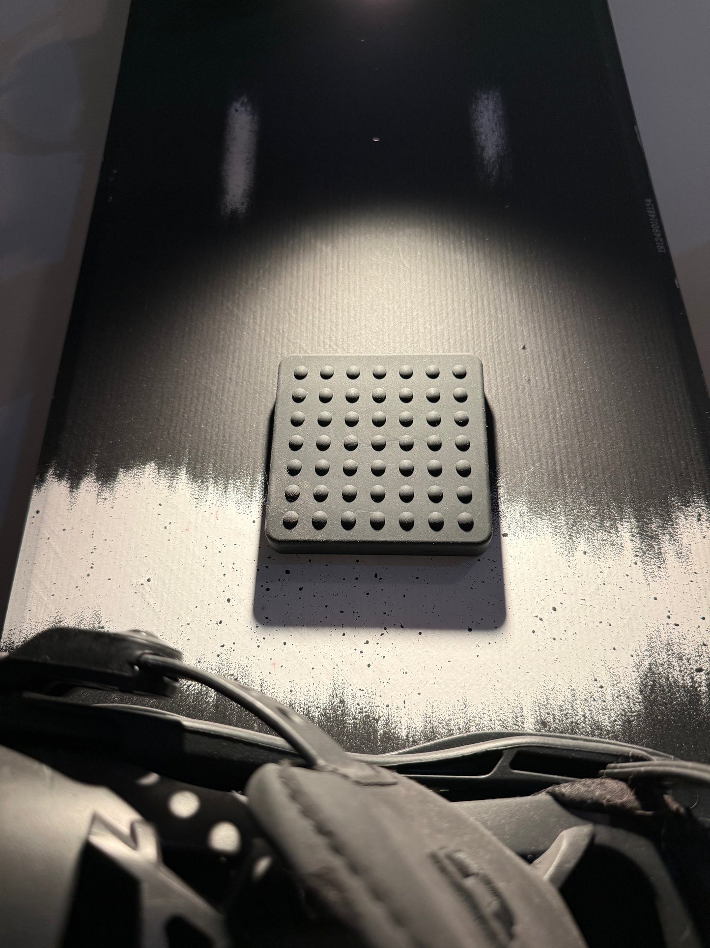 MossTrack Tracking Stomp Pad for Snowboards